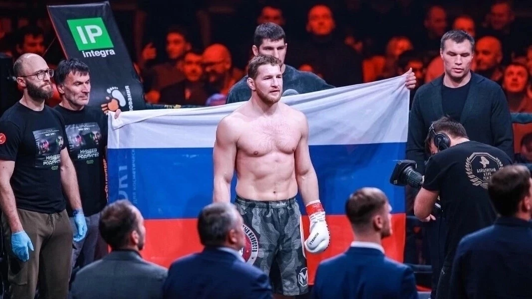 ⚡💬Владимир Минеев: 

С Днём России! 
Горжусь нашим народом и нашей великой державой! 

Россия объед