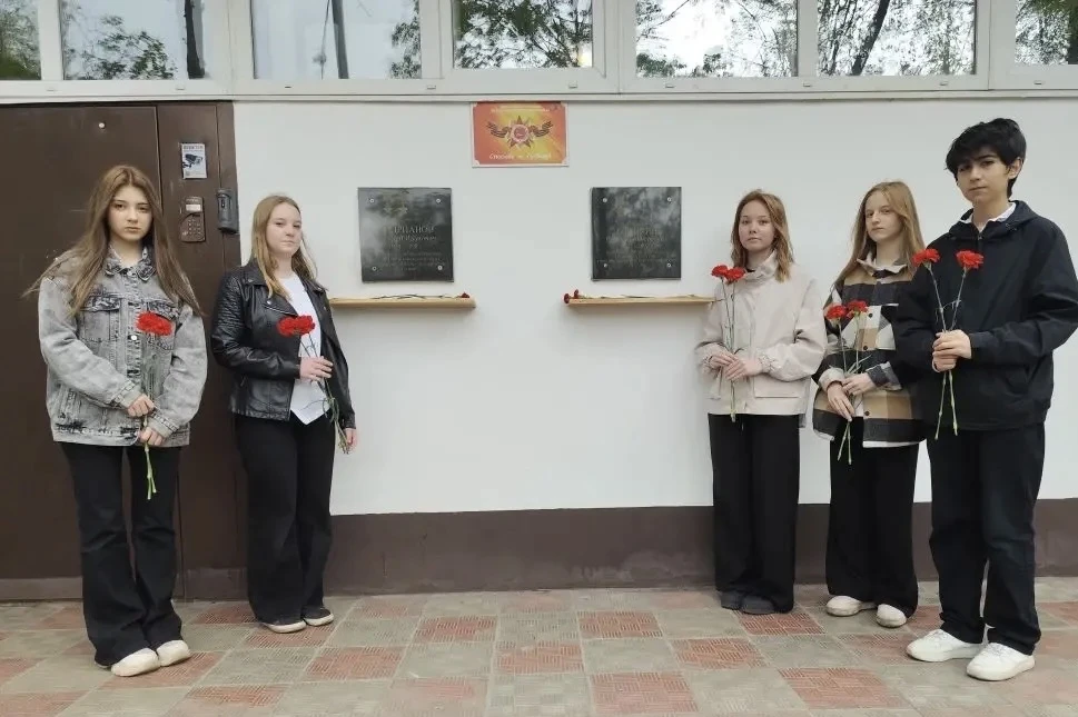 🇷🇺 «Вечная память: подвиг, запечатлённый в сердцах»  8 мая, в преддверии Дня Великой Победы, отряды 