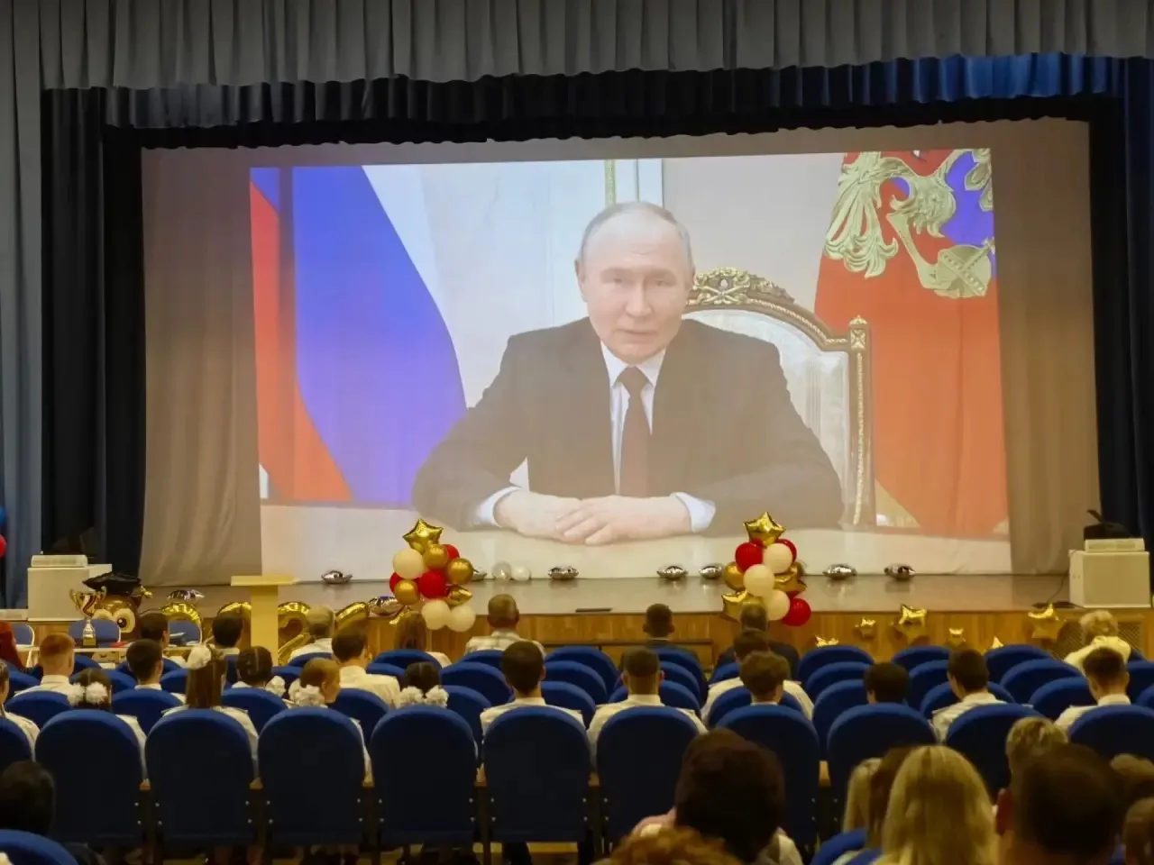 ✨Вручение аттестатов-2026  💫


👩‍🎓 27 июня в Центре образования  прошла церемония торжественного 