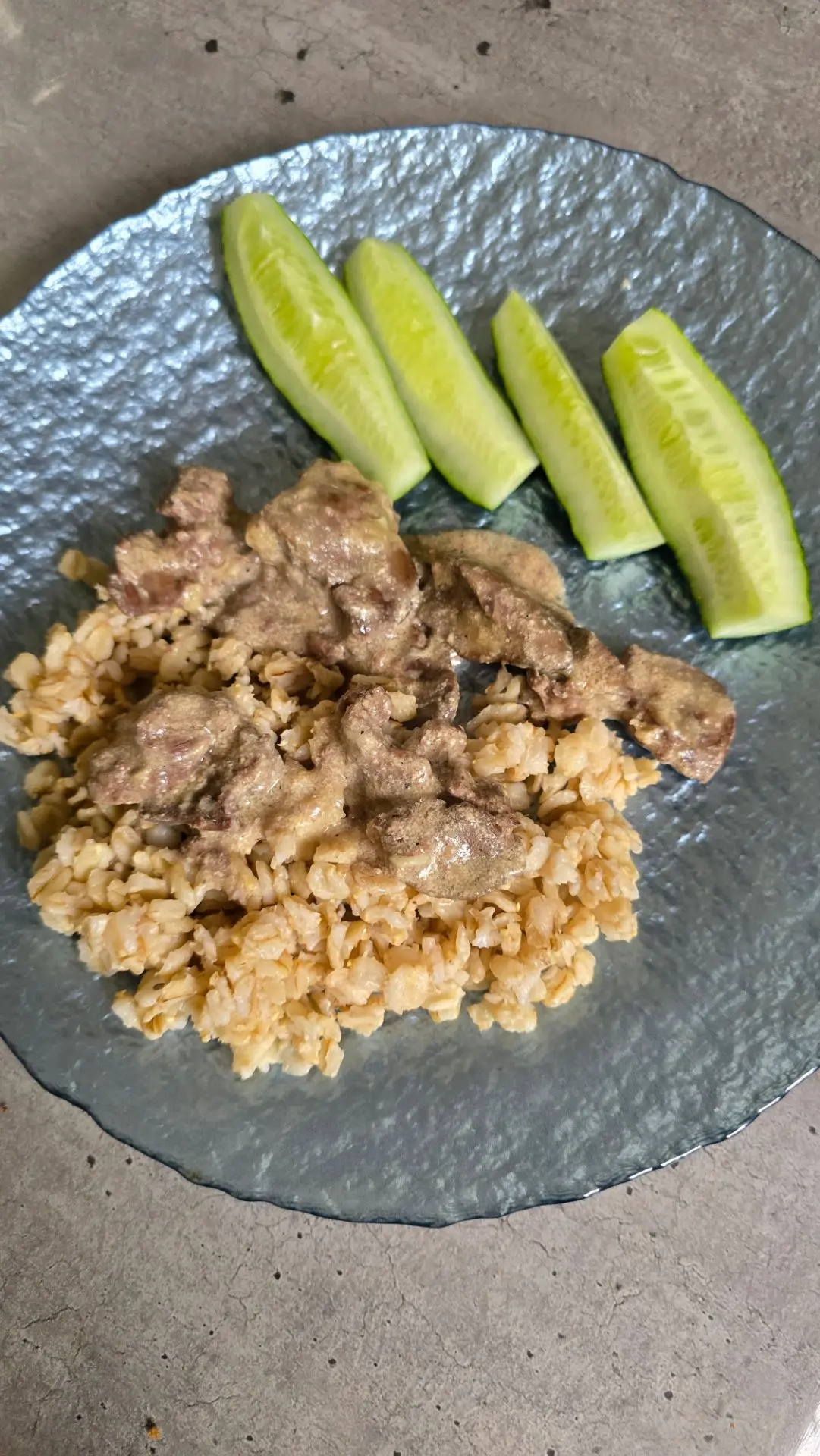 Куриная печень в сливочках.