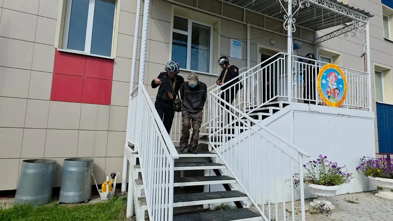 🛡Безопасность превыше всего: в Усть-Майском районе прошли всероссийские учения по анти...