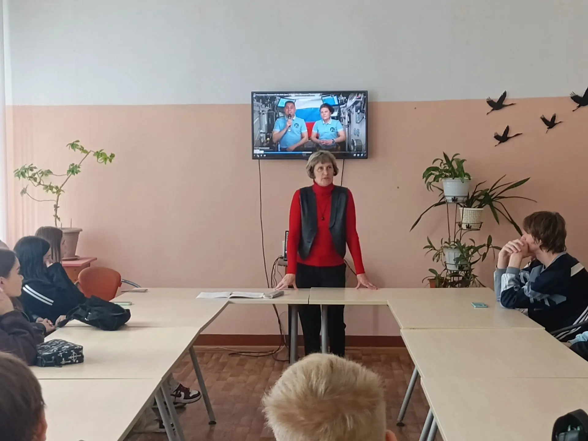 1 сентября в библиотеке Ковровского транспортного колледжа (ул. Муромская, д.5) не прос...