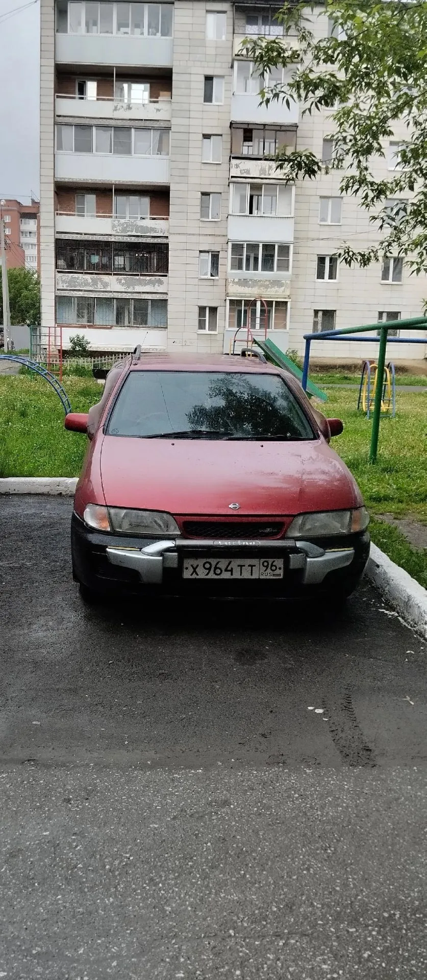 Nissan lusino.