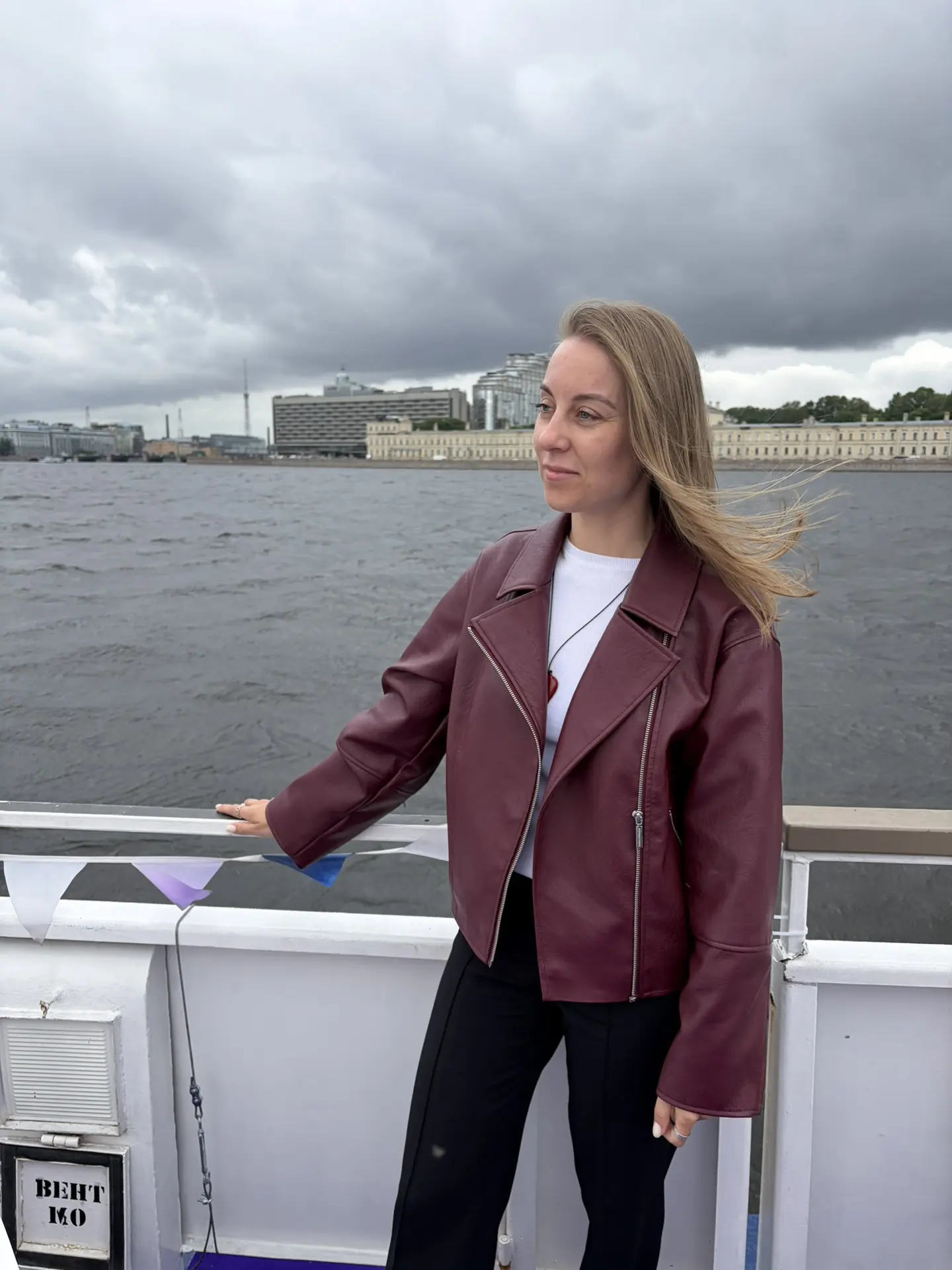 Места преступлений Петербурга. 

Водную экскурсию этой тематики я посетила на прошлой неделе. Спонсо