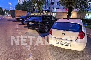 На улице Юности убрали разметку платной парковки
