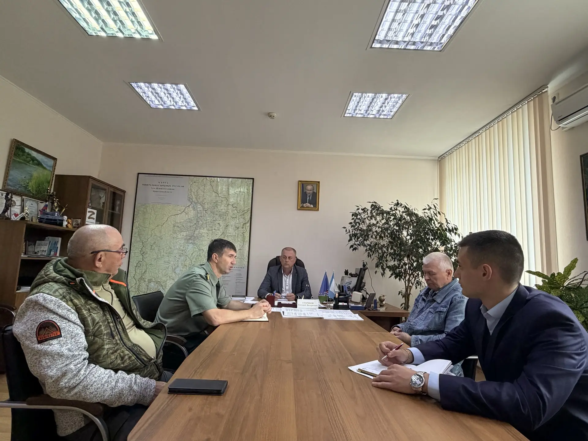 Случаи появления медведей на территории города обсудили на совещании в администрации Ус...