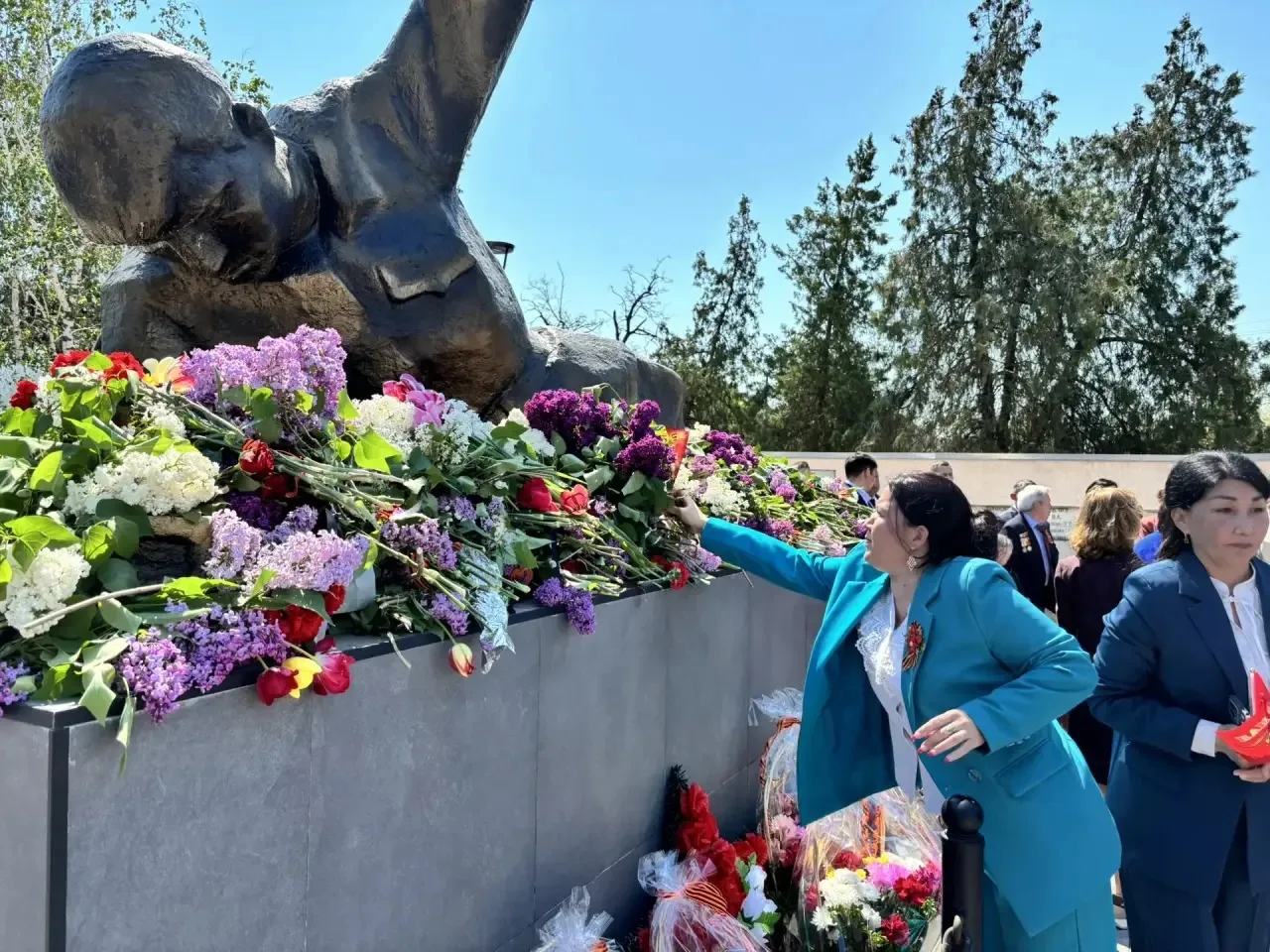 🎉 9 мая преподаватели, сотрудники и студенты Башантинского колледжа приняли активное участие в празд