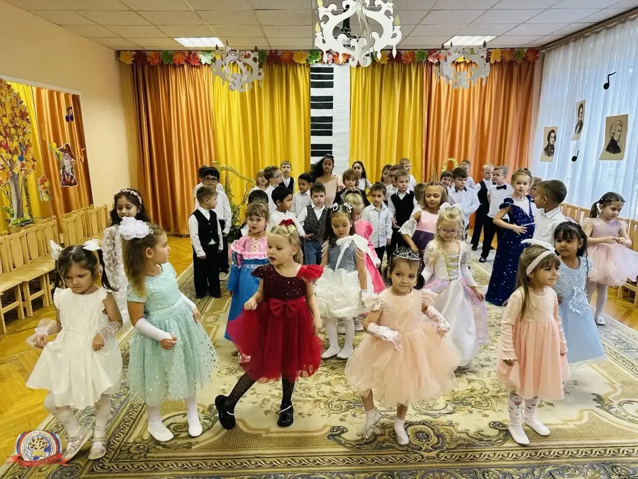 «Бал у Королевы музыки»: развиваем слух, ритм и эмоциональную отзывчивость