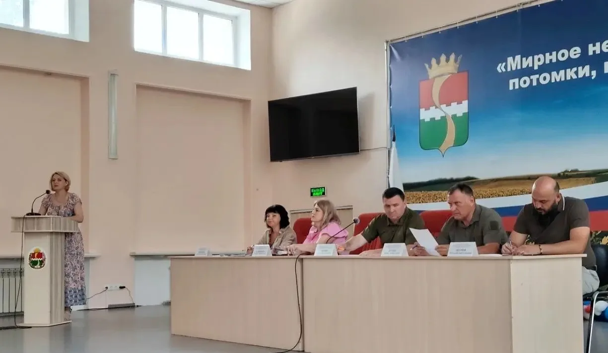 В администрации Амвросиевского округа состоялось расширенное аппаратное совещание