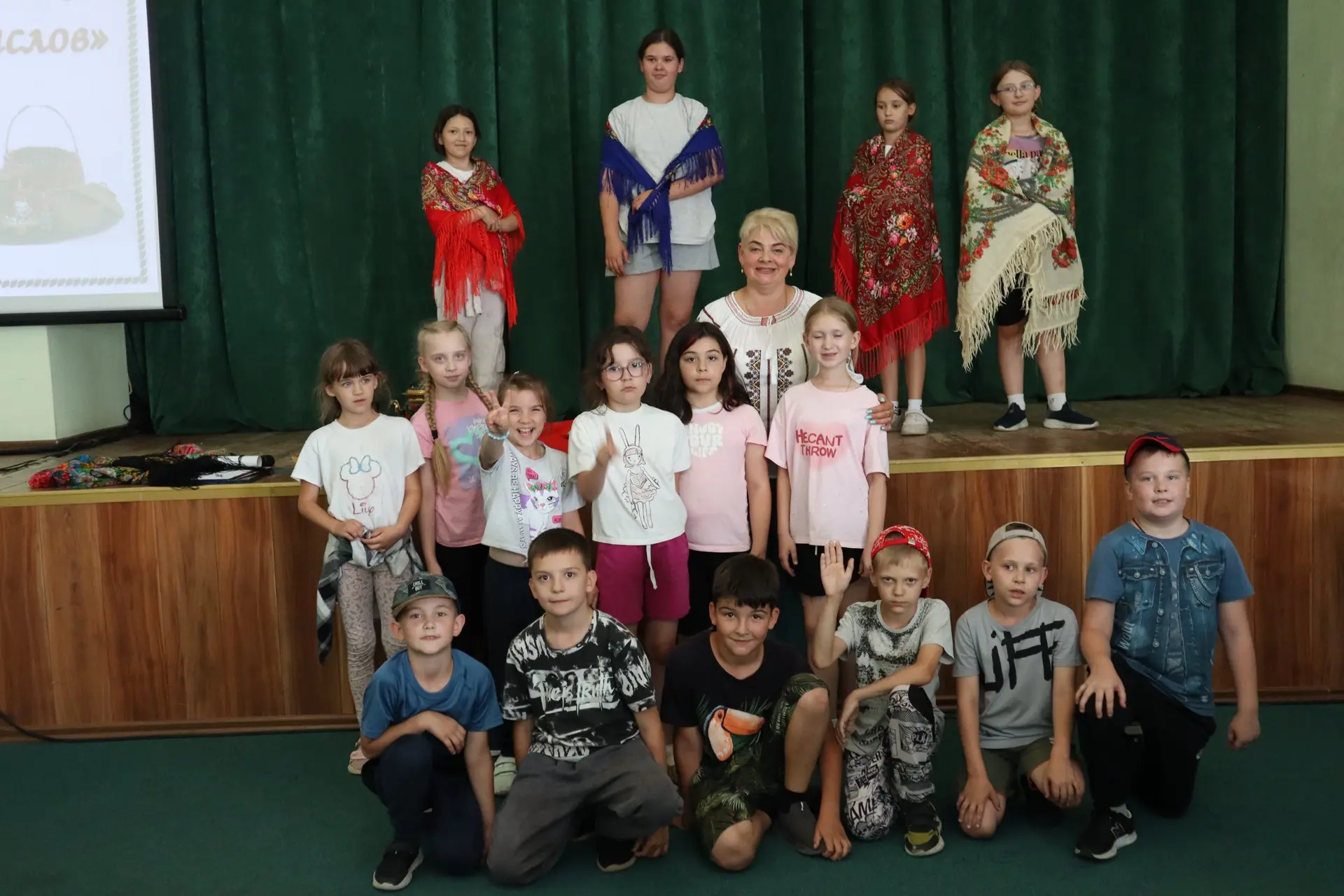💫"Волшебство народных промыслов" ✨

🇷🇺Участники отправились в путешествие по городам и селам Росс