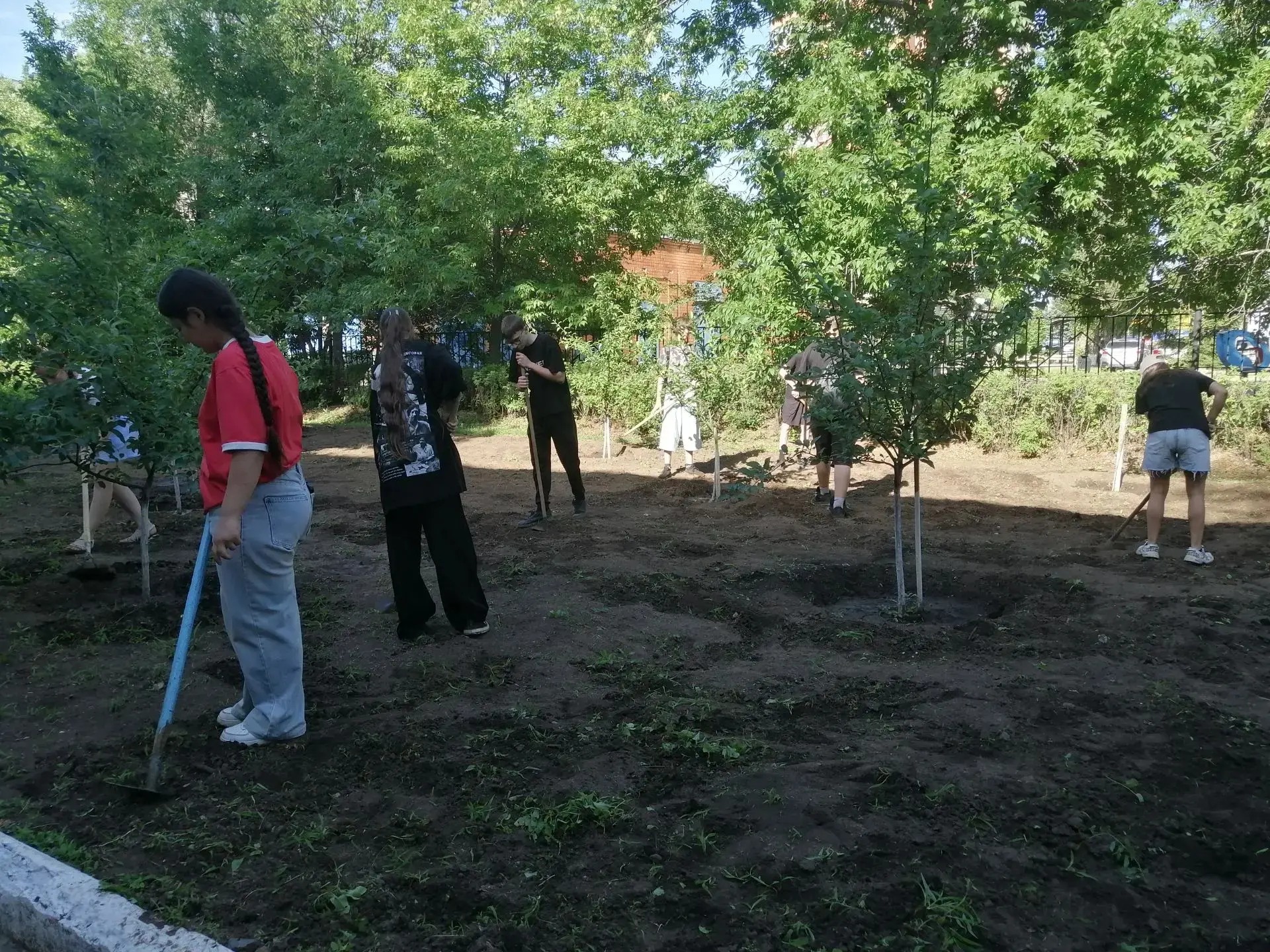 Чистота 🧹, порядок 🪣, все это наши дети и учителя 🎈