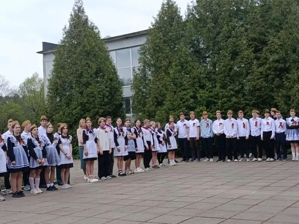 🎖️ Традиционный ежегодный смотр строя ипесни прошёл в нашей школе! 🎖️ Сегодня состоялось яркое и зна