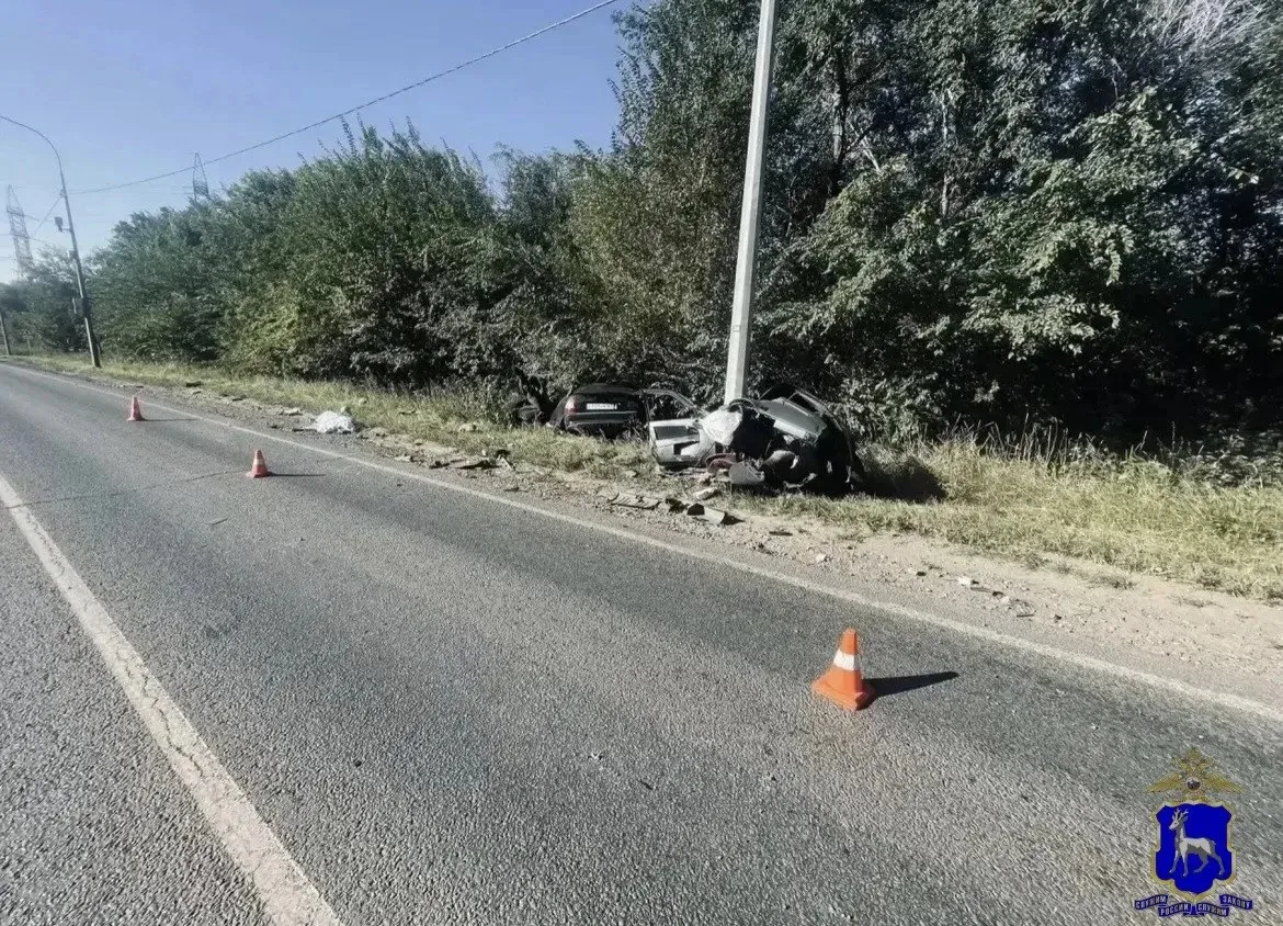 Под Самарой в разорванной пополам Priore погиб водитель