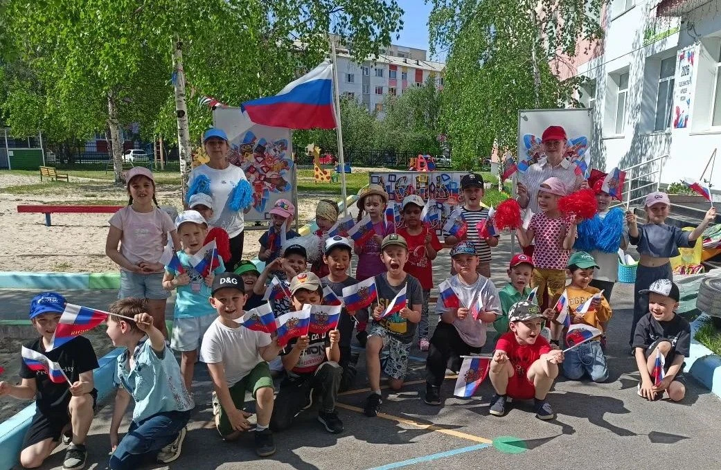 «Россия - Родина моя»: как юные патриоты из «Сказки» встретили День России 
В преддверии главного го