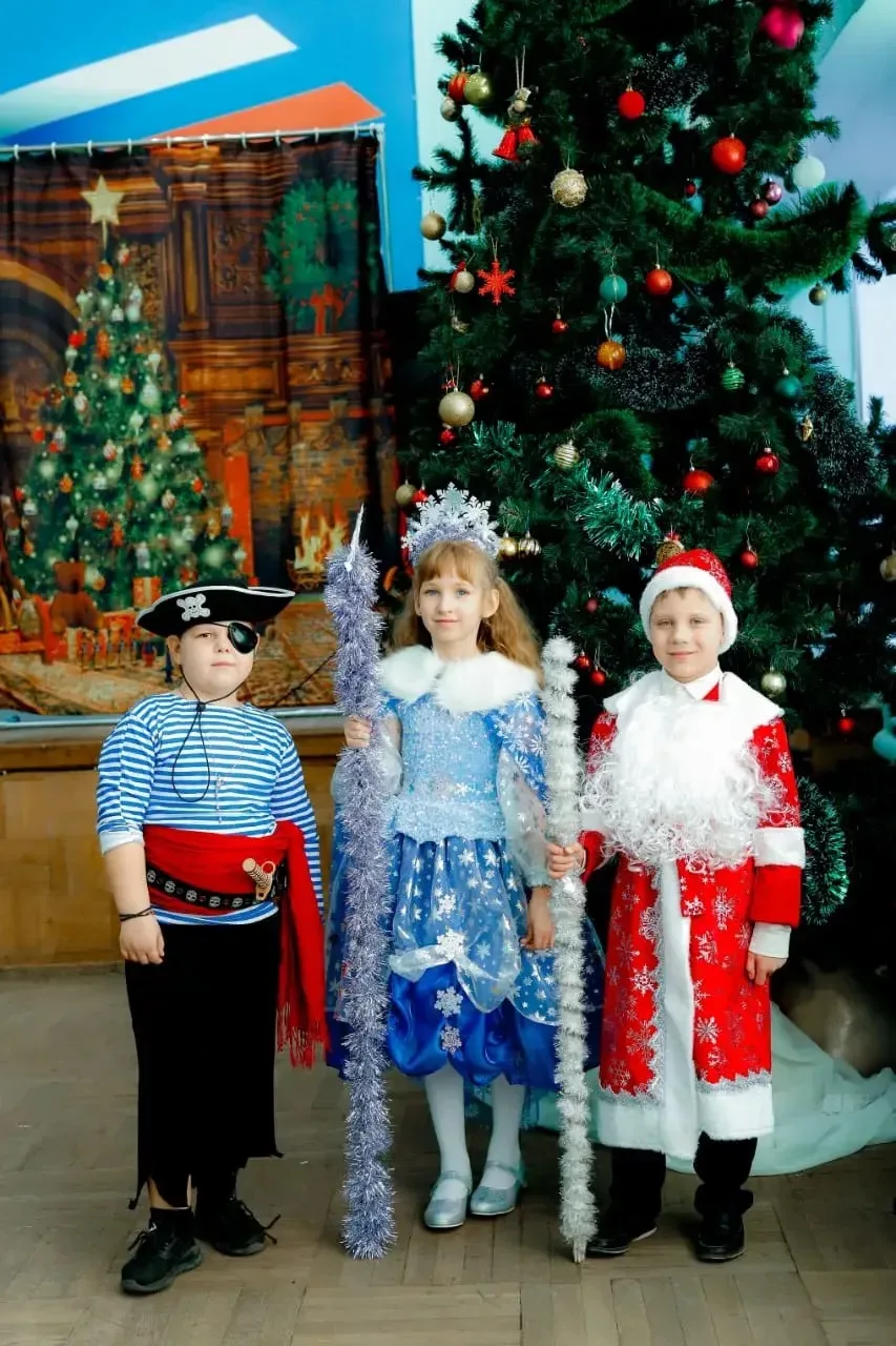 ✨❄️ Новогодняя сказка! ❄️✨  Ребята из 1 «А» класса (кл. руководитель Курамшина Р.И.) совсем недавно 