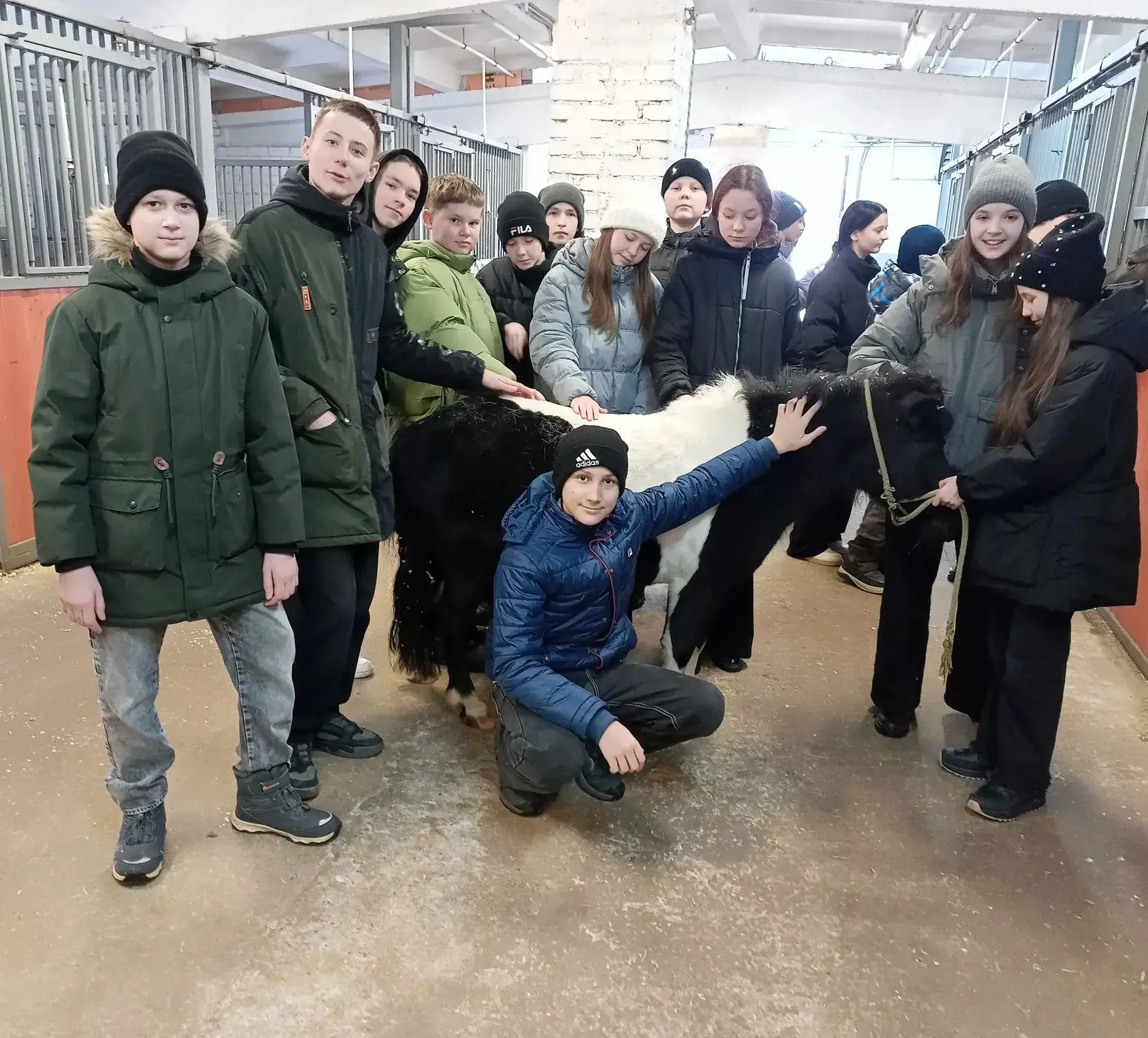23+8. 6-И класс совершил прекрасное путешествие в мир сыра и биологии. Ребята совершили экскурсию на