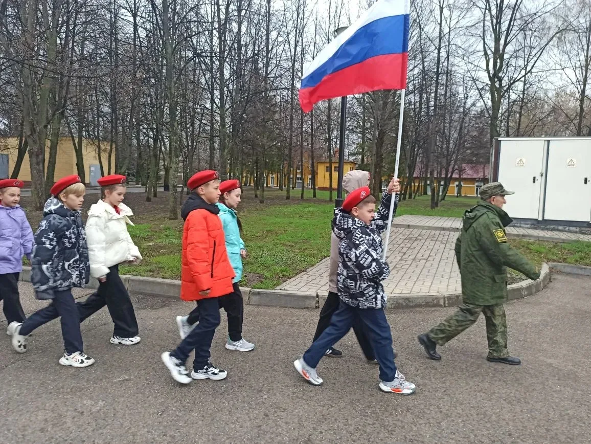 Наши юные школьники сегодня защищали честь школы и района в Республиканской военно-патр...