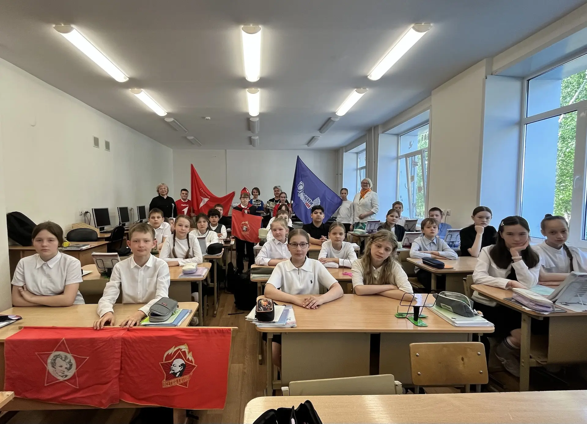 Теплая встреча поколений в день пионерии!