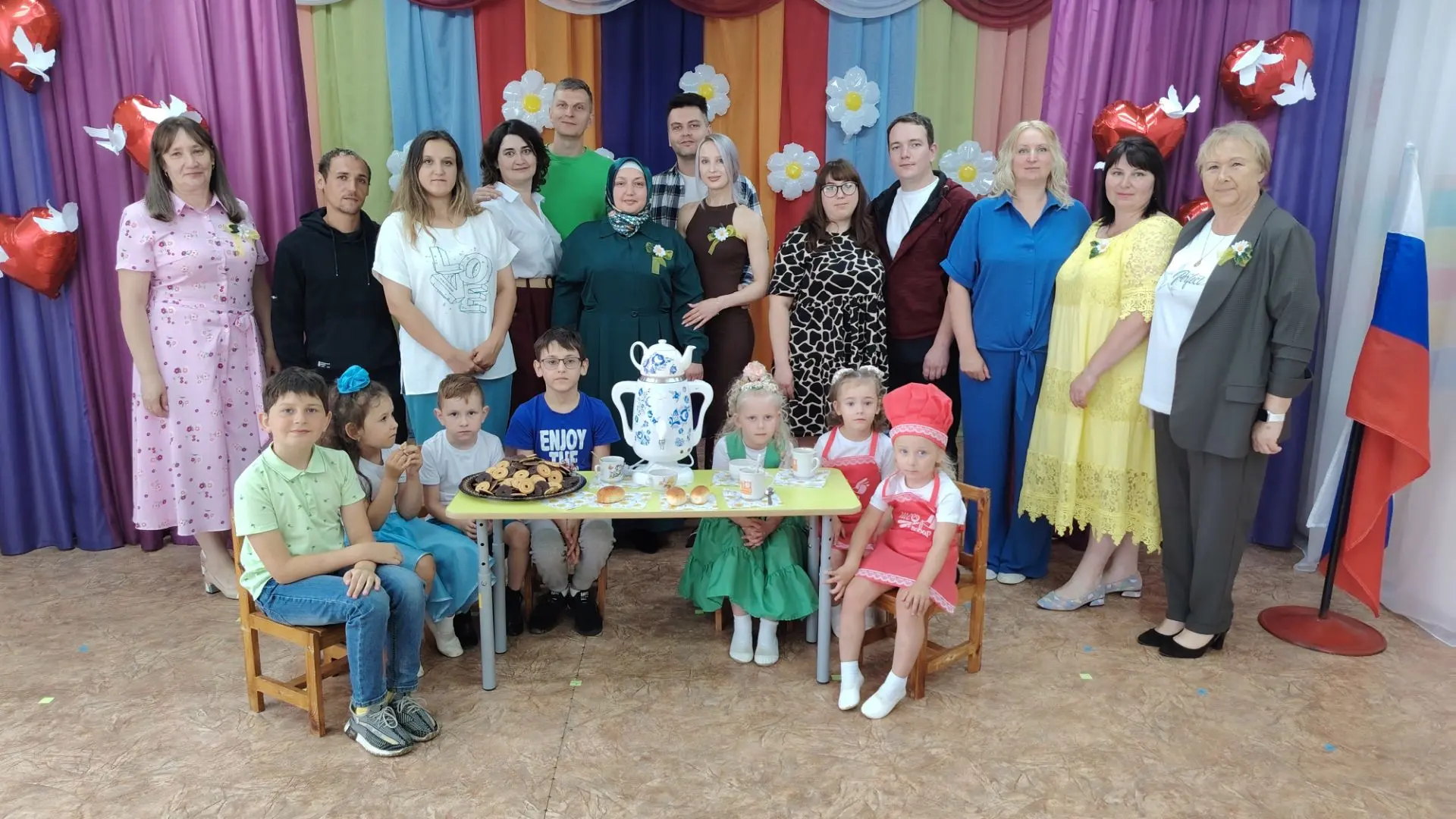 🩷 В День семьи, любви и верности в детском саду царила по-настоящему тёплая, семейная атмосфера — б