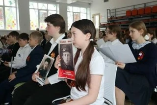 Неделя памяти! В актовом зале состоялось проникновенное литературно-музыкальное мероприятие. Со сцен