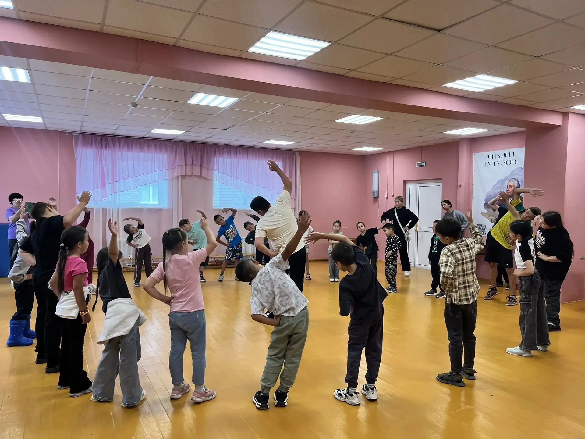 ☀️ Девятый день в нашем пришкольном лагере — снова полный ярких эмоций и новых знаний! 🌈📚

🤸 Утро