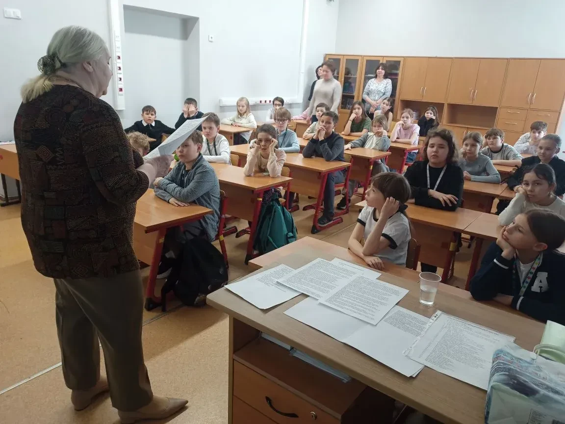 📚 Великолепная встреча с талантливой поэтессой!  Сегодня, в День работника культуры, хотим рассказат