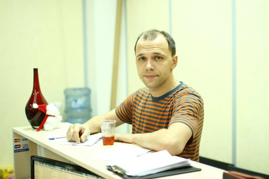 Был период когда я фотографировал людей. Много людей. Очень много людей.