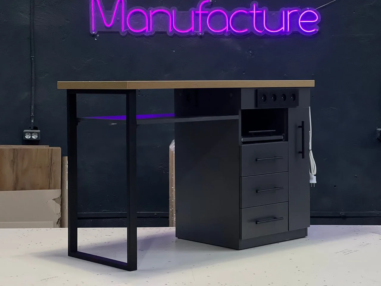 Маникюрный стол Box 🪴