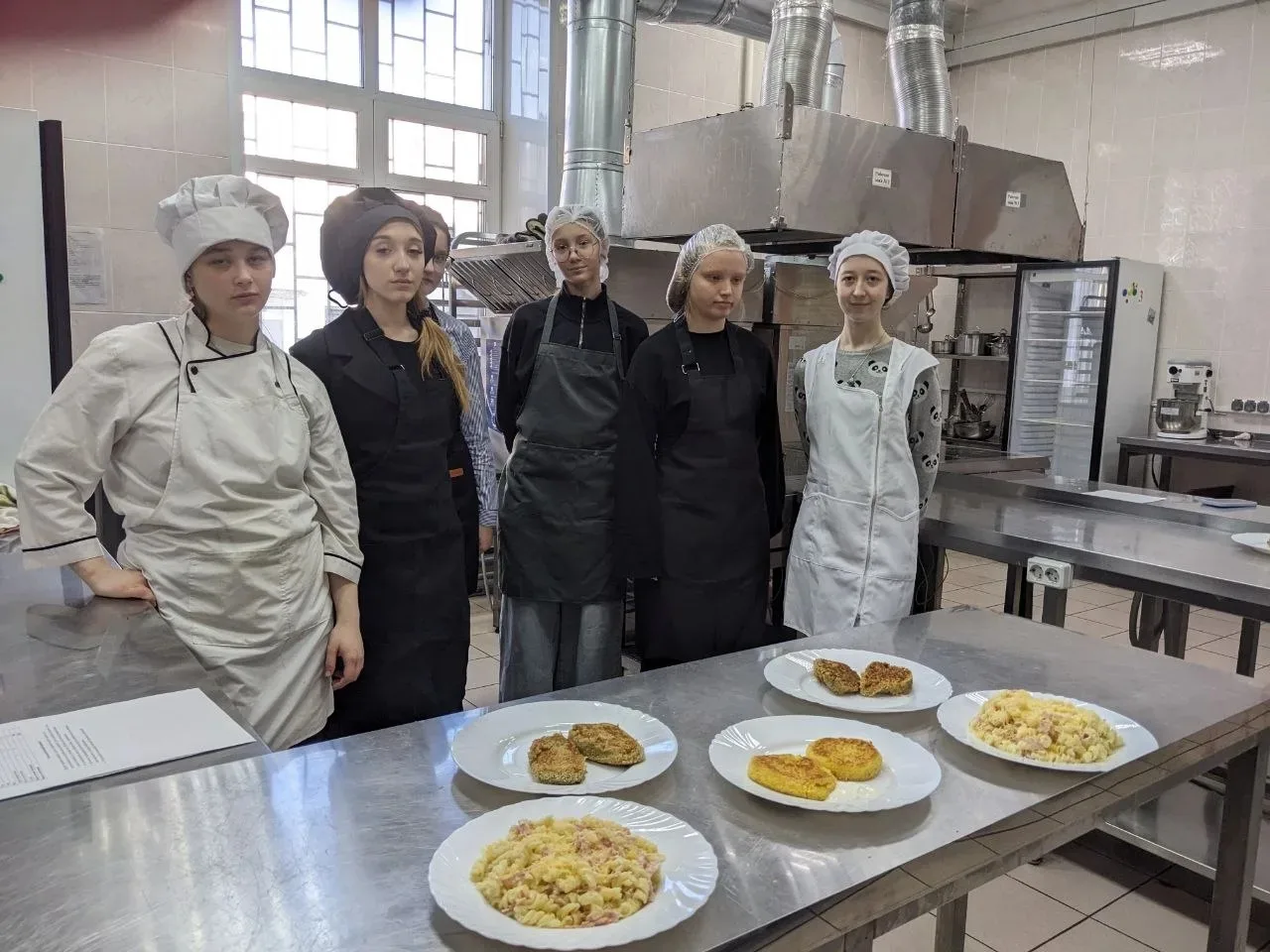 В колледже завершилось  профессиональное обучение слушателей по  профессии Повар.  За в...
