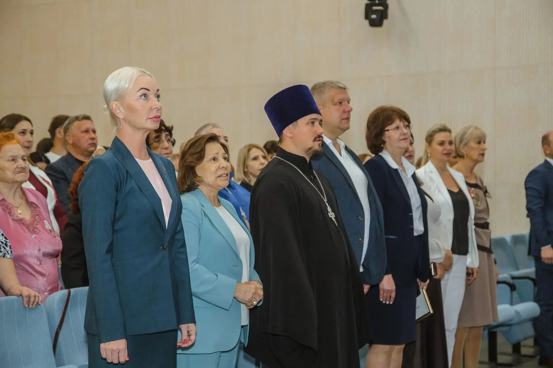 🔔Сегодня, 1 сентября, в нашей гимназит состоялась традиционная торжественная линейка, ...