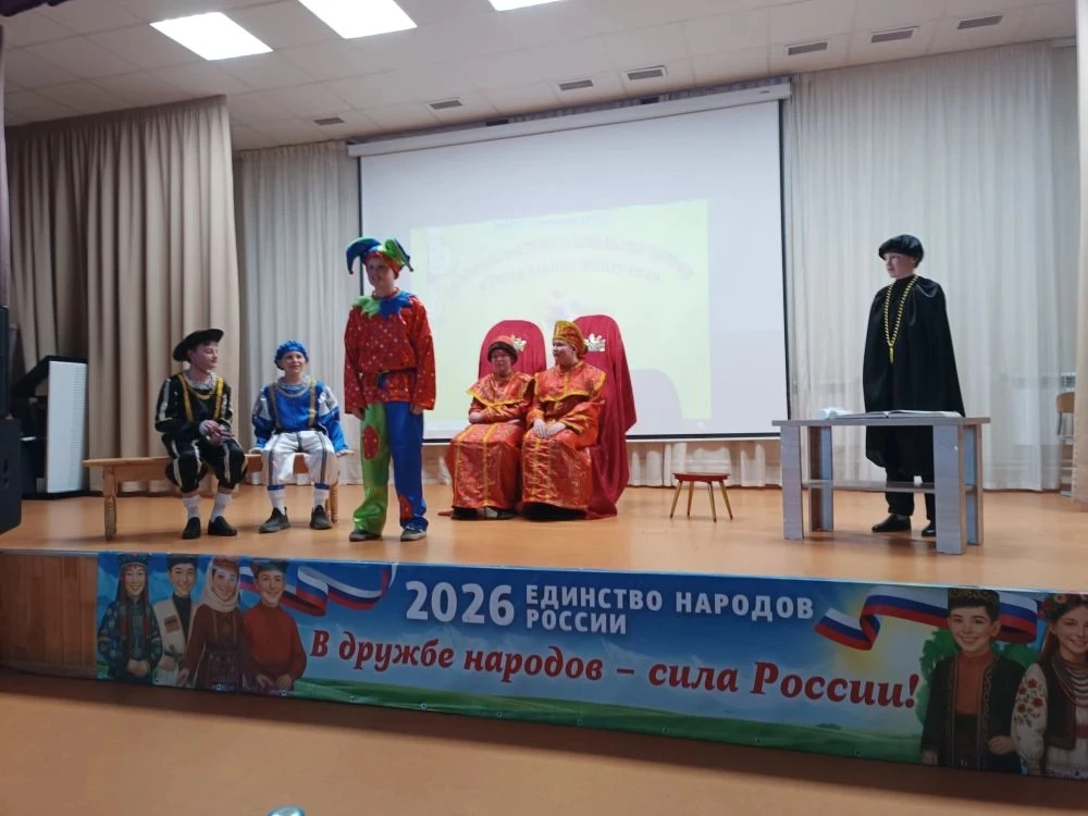 🎭 Свет! Камера! Театр! В Заиграевском районе прошла «Театральная шкатулка»  3 апреля в Талецкой школ