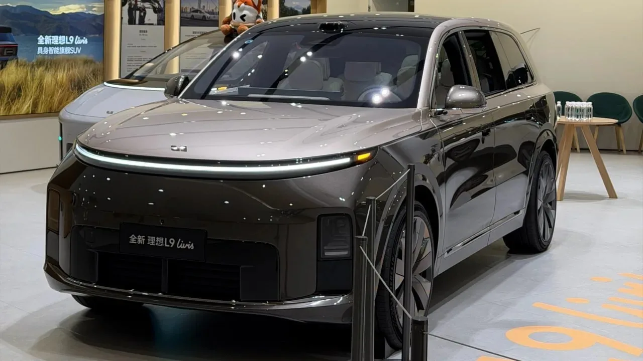 В течение 72 часов после старта продаж нового кроссовера Li Auto L9 в Китае аналитическ...