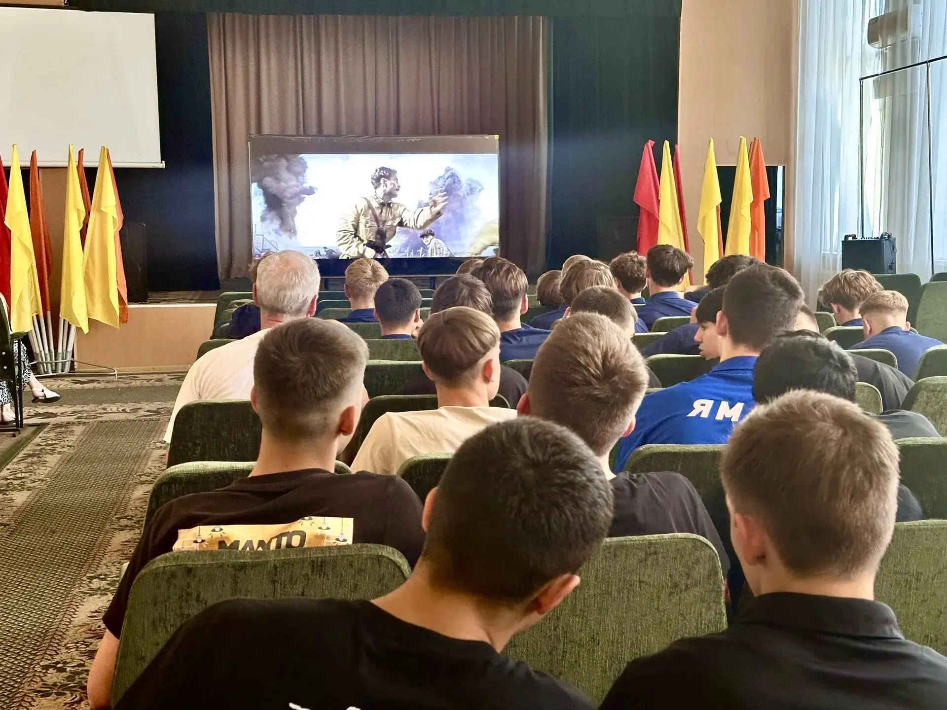 🏆 В Луганске прошёл показ фильма «Первый на Олимпе»