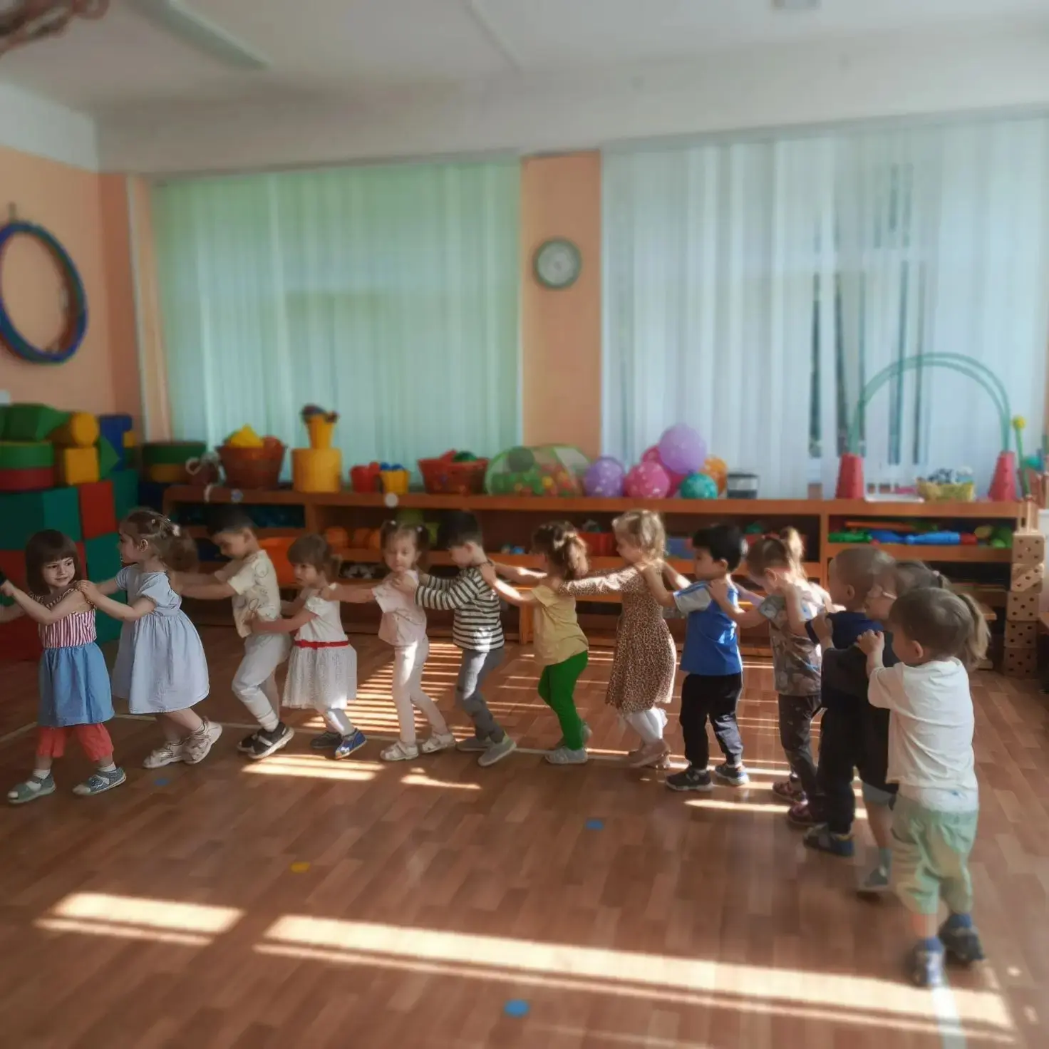 🎉 Лето — время ярких впечатлений!

Наши ясельки с огромным удовольствием проводят время на музыкаль