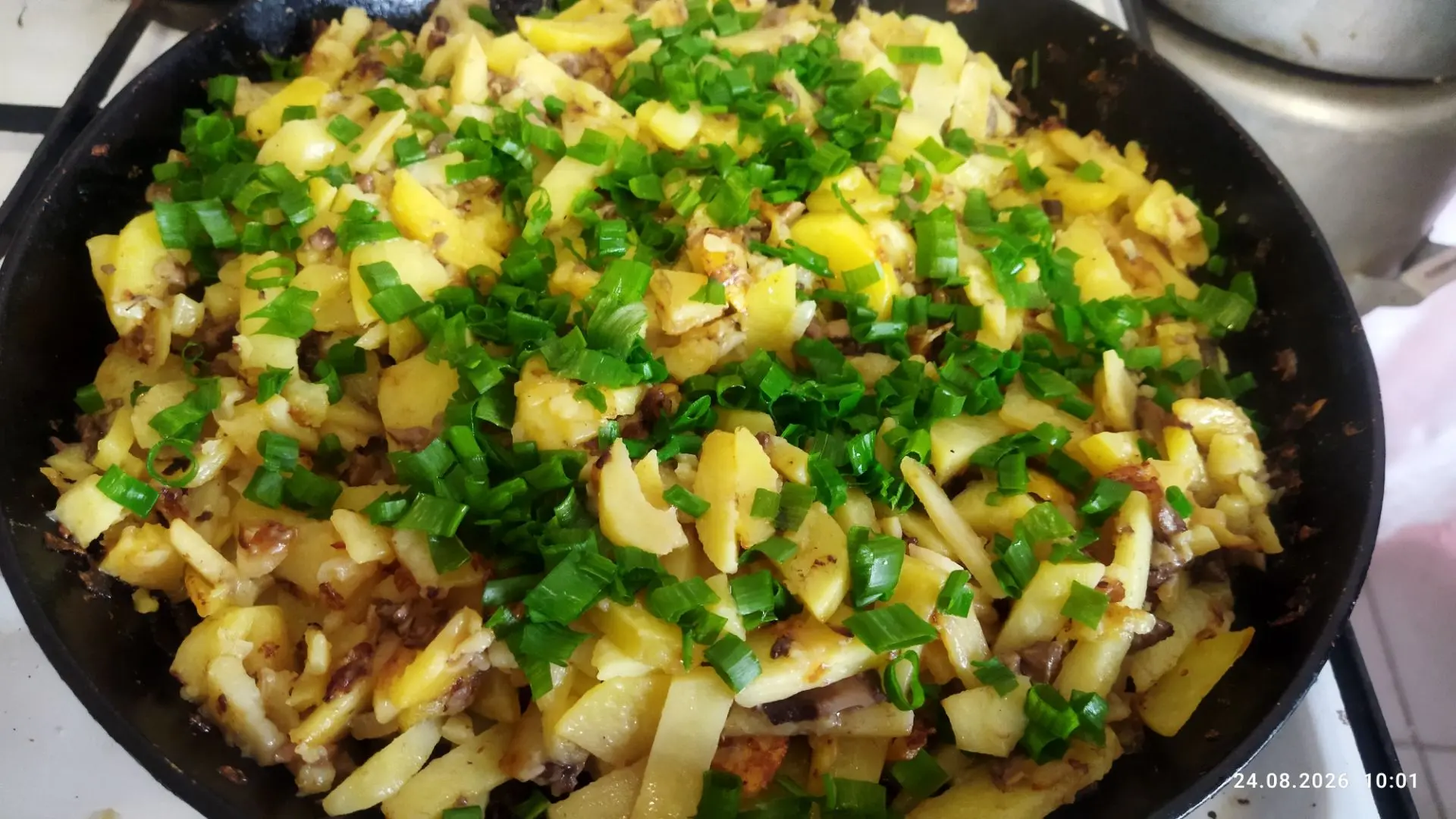 Ужин из леса, картошка с маслятами🥔🍄