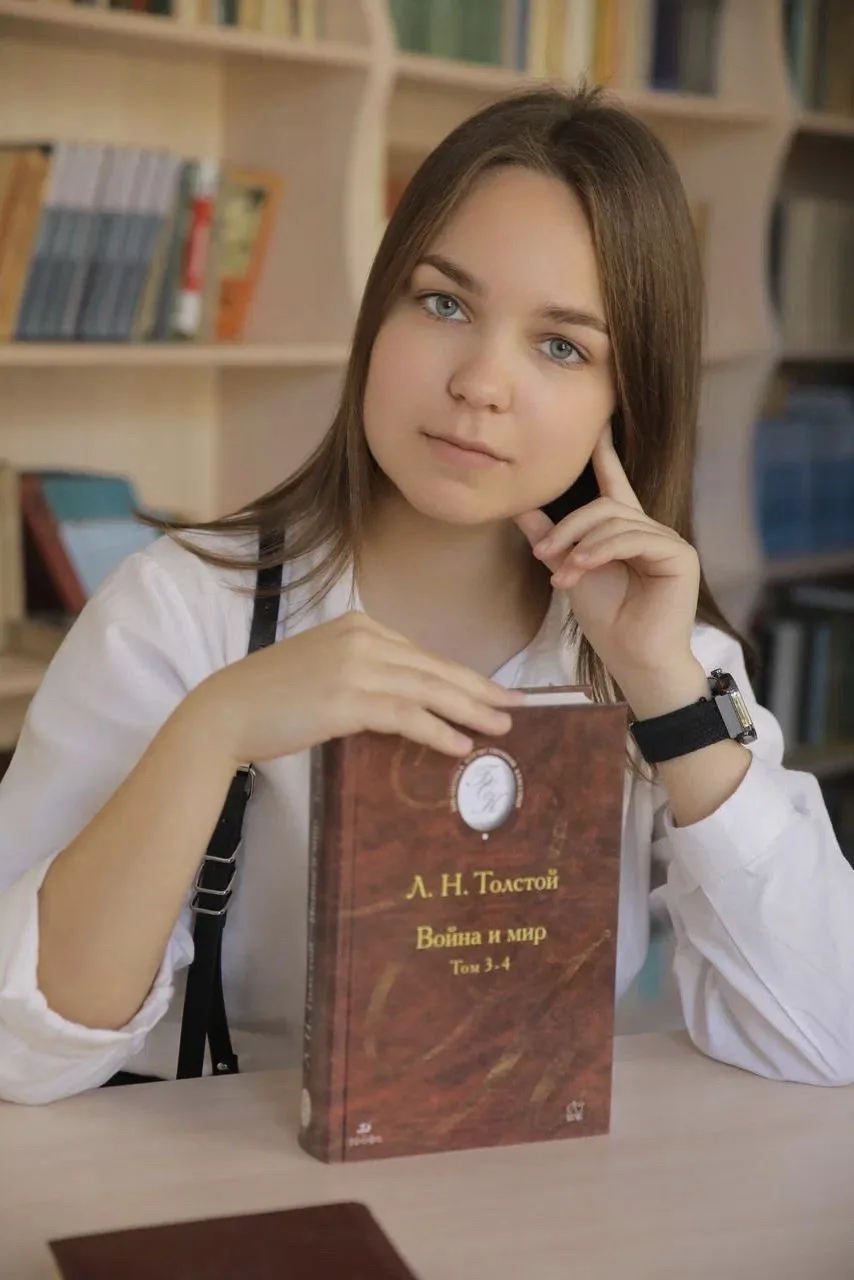 С радостью сообщаем, что отличница нашей школы, одиннадцатиклассница Федорова Анастасия, успешно сда