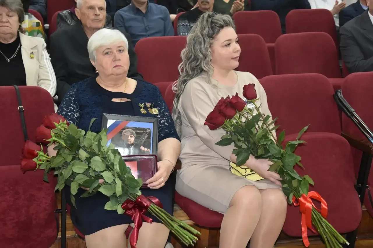 Сегодня состоялась отчетная сессия, на которой глава города  представил депутатам результаты работы 