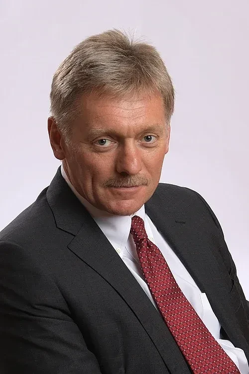 Дмитрий Песков открыто признал: Россия проигрывает технологическое соревнование в области ИИ ключевы