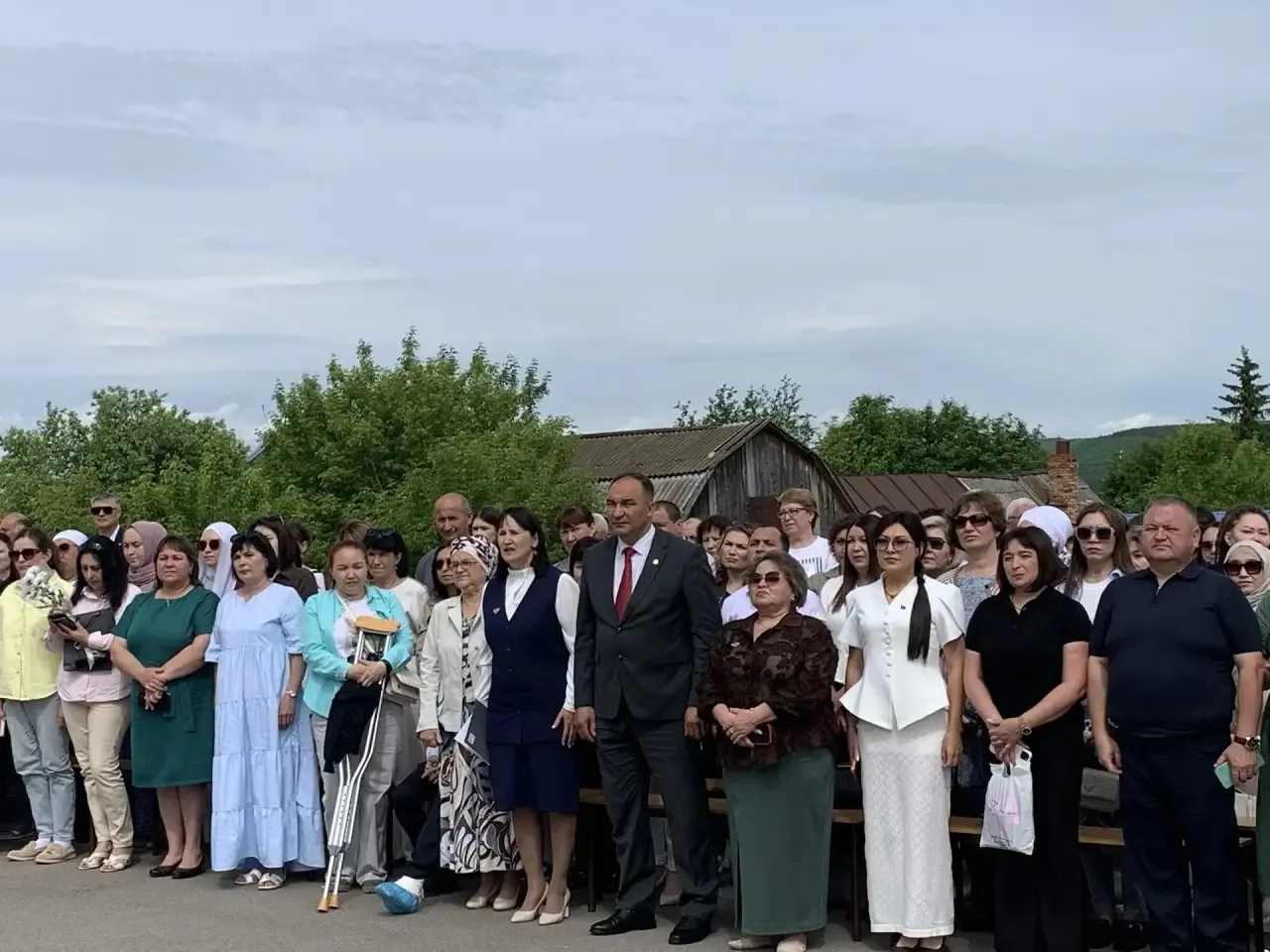 Сегодня  в Балтасинской средней школе, как и по всей стране , прозвучал Последний звоно...