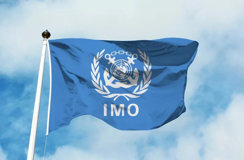 IMO приостановила эвакуацию тысяч моряков из-за угрозы для них.