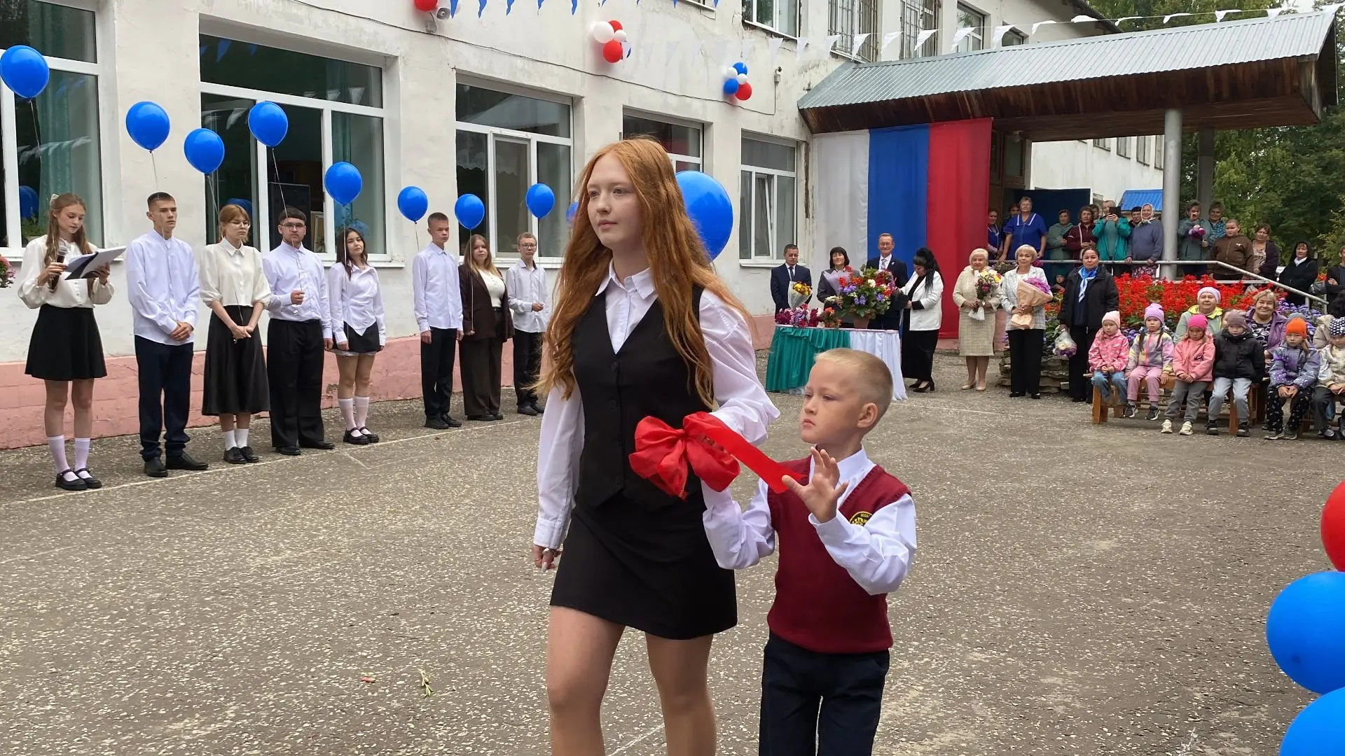 🍁 Сегодня в Вятской школе прозвенел первый звонок, возвещая о начале нового учебного г...