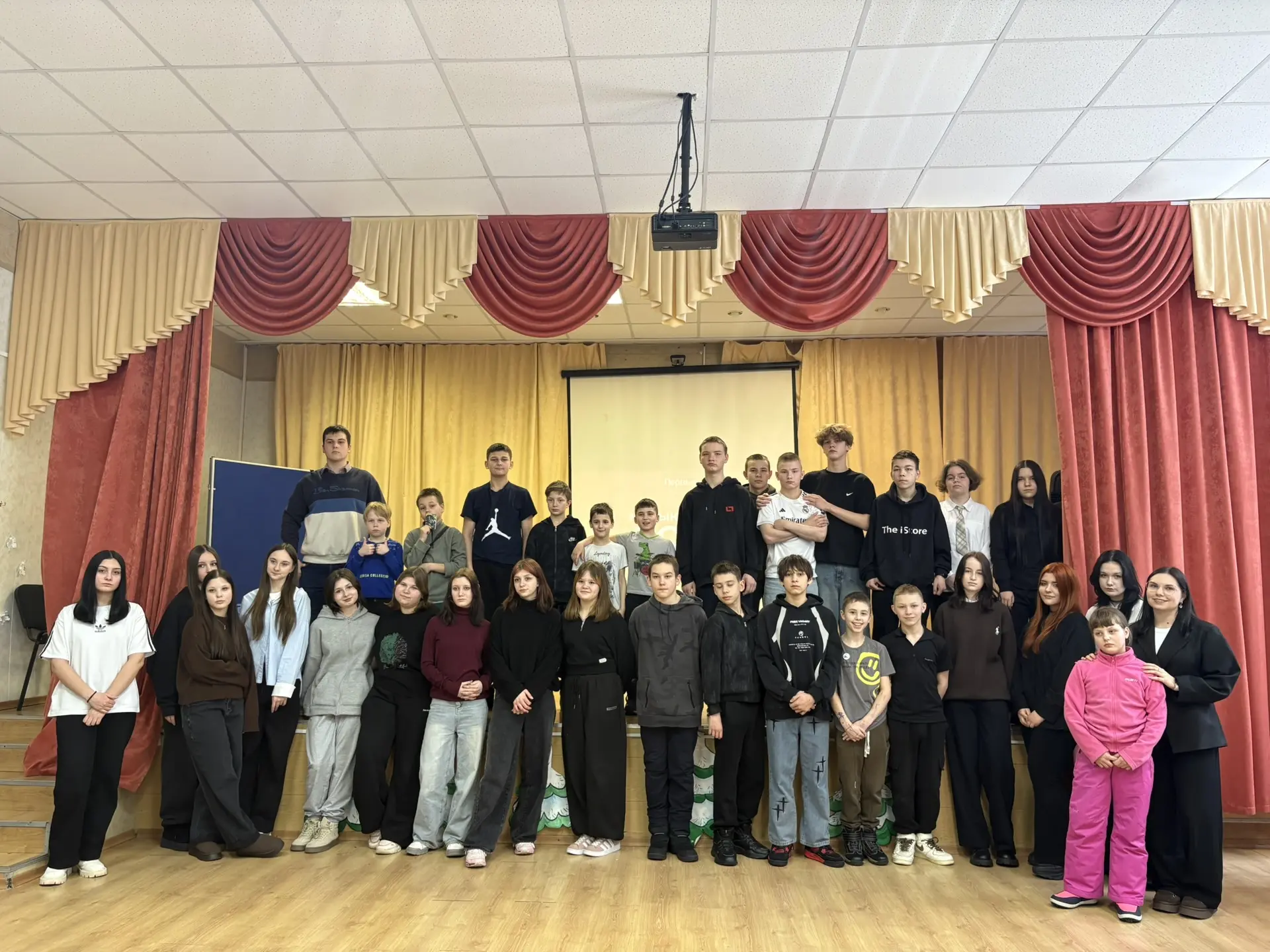 🌟Волонтёрский отряд «Вектор добра» Дядьковской школы посетил Солотчинский детский дом  🎤Для воспитан