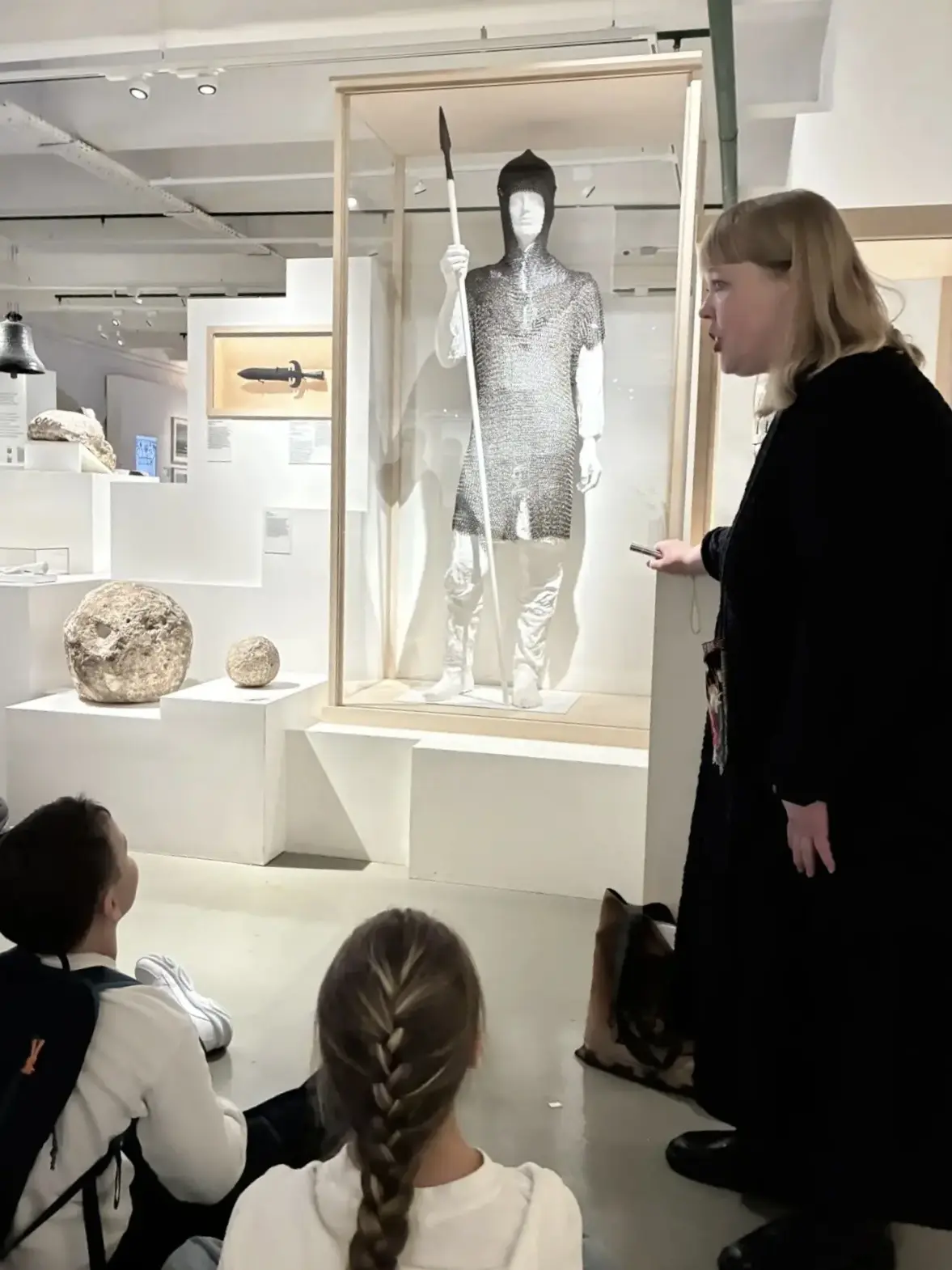 🏛 Путешествие в историю Москвы  📚 В последний день марта ученики 3А, 4Б и 4Д классов отправились в М