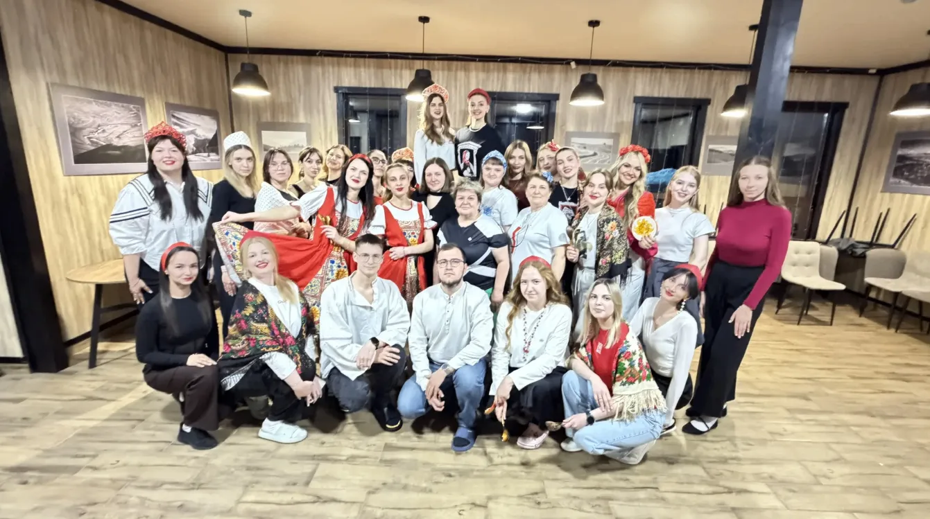 🎨«Творческая дача» прошла для молодых педагогов Барнаула  С 2 по 4 апреля прошел ежегодный выездной 
