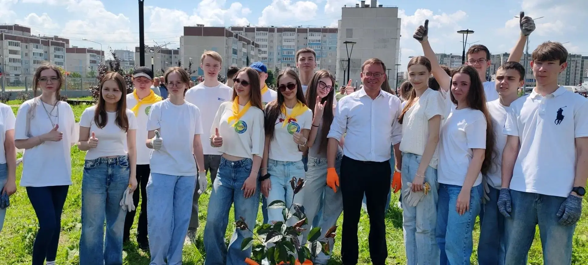 🌼 Лицей № 9 — гордость города: наши медалисты вписали новую страницу в историю Каменска‑Уральского!