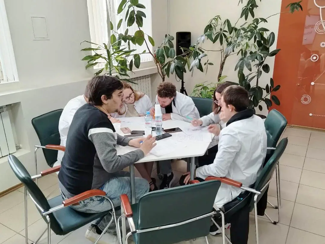 🧪 В рамках конференции «Студенческая наука: взгляд молодых» прошла межфакультетская олимпиада по био