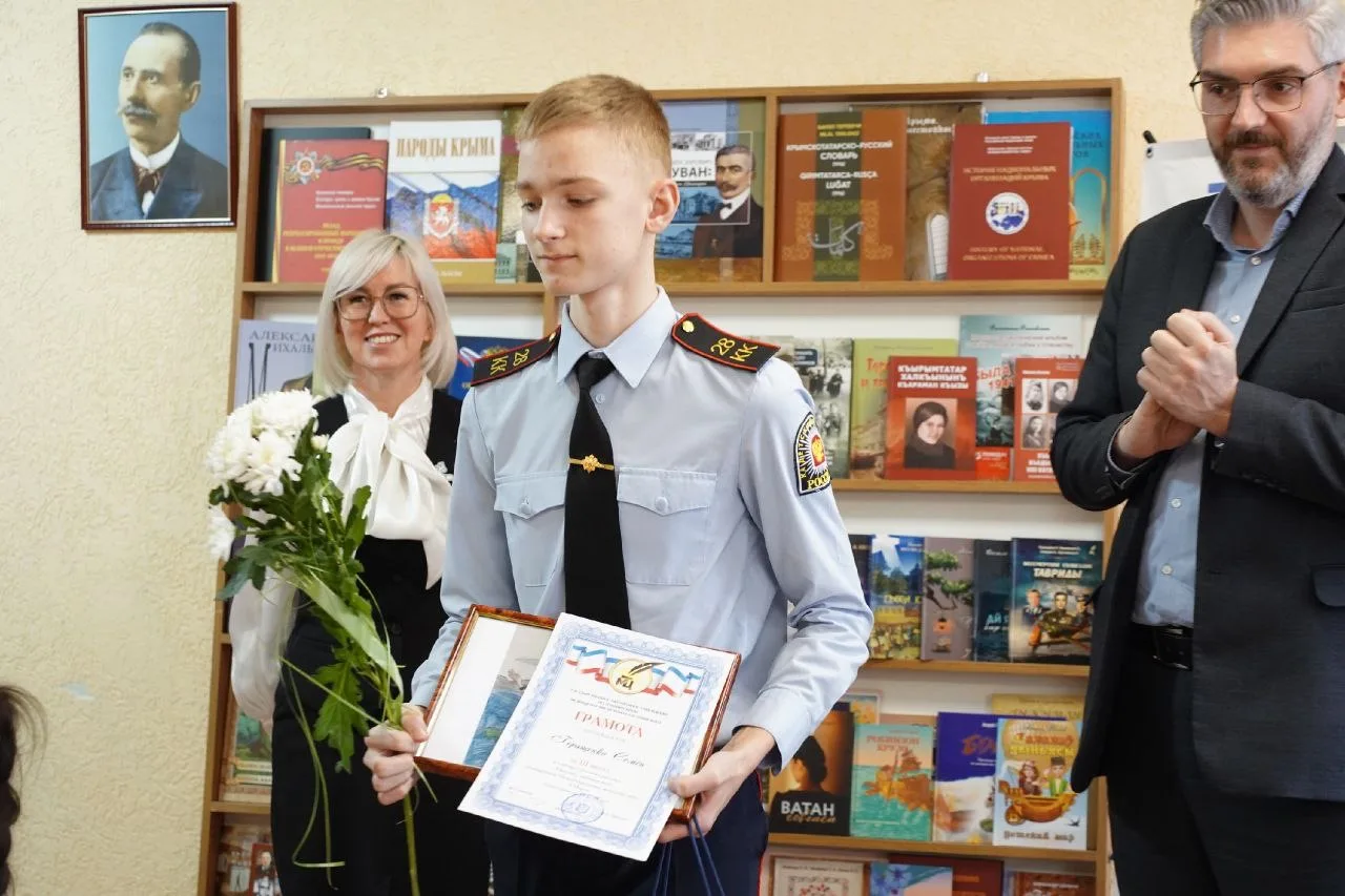 🎨🥇 Наши ученики вновь покорили сердца жюри и зрителей!  Поздравляем наших талантливых художников: 🌟 