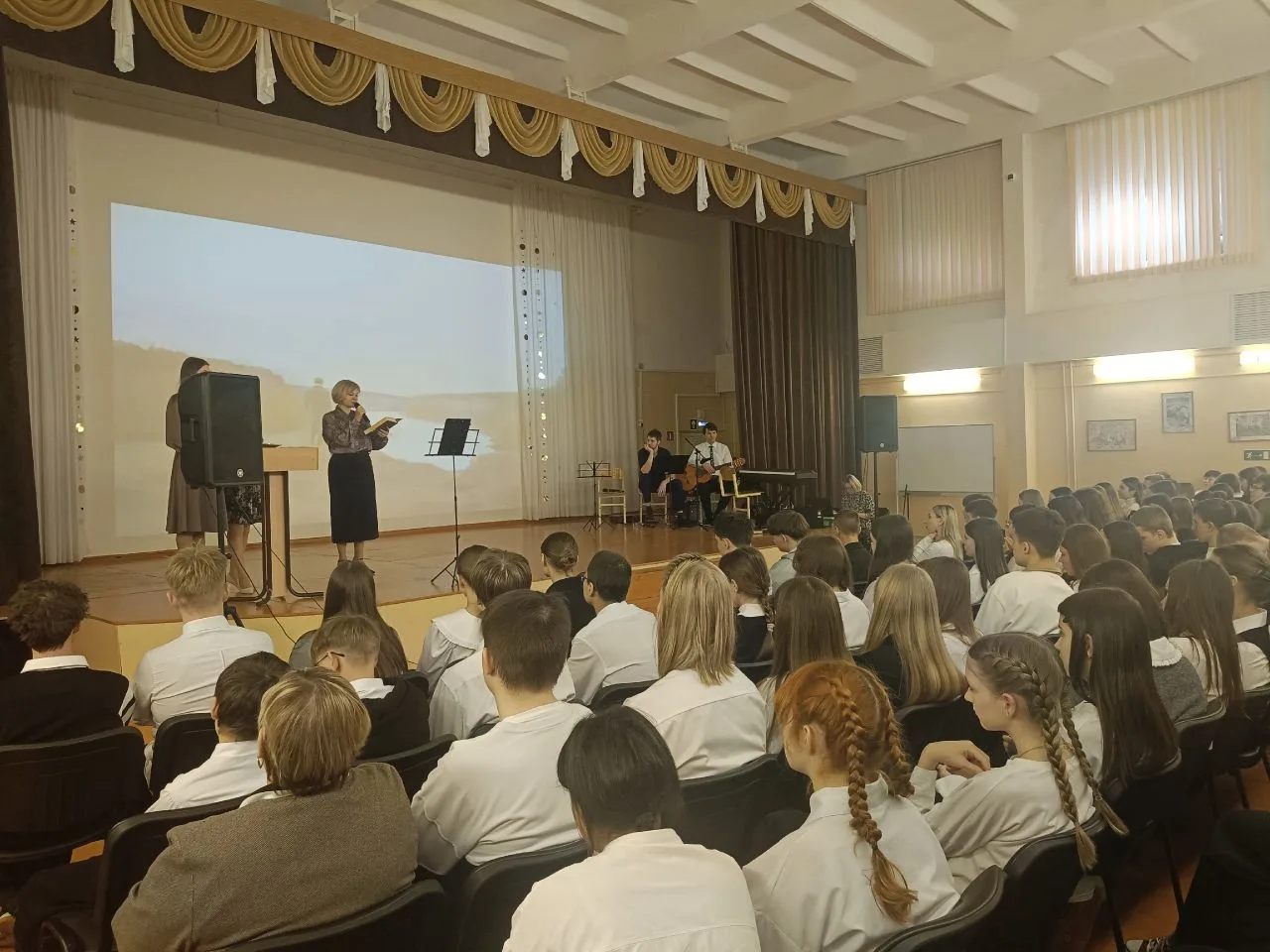 ✨ В МБОУ "Гимназия" г. Моршанска состоялась вдохновляющая творческая встреча.  🌟Воспитанники и педаг