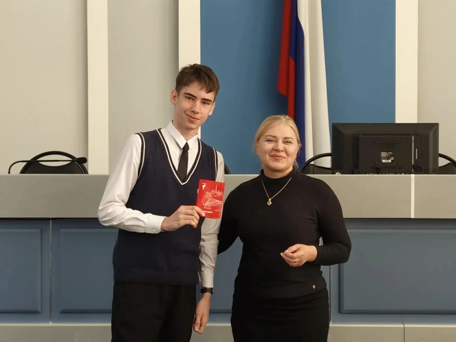 🌞ГИМНАЗИЯ-ЭТО ИНТЕРЕСНО!  🇷🇺Сегодня в Администрации города Батайска состоялось торжественное вручени
