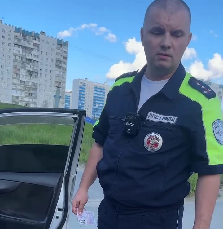 ⚡ В Нижневартовске инспектор ГИБДД получил выговор после конфликта с глухим водителем